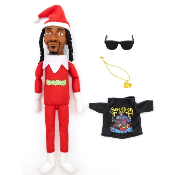 *Collectible* Snoop On The Scoop 12" Plush Figurine w/ Accessories (Not a Toy) - Picture 7 of 12
